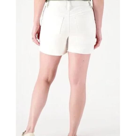 NEW Candace Cameron Bure QVC Petite Pacific Denim Short 16P WHITE Summer Casual - Picture 2 of 3